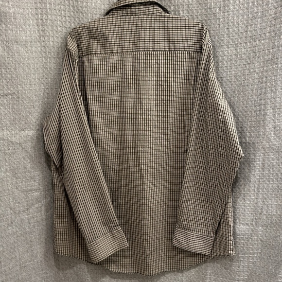 Van Heusen Extra Large (XL) Men’s Button Down Dress Shirt - Beige Checkered - Picture 5 of 6